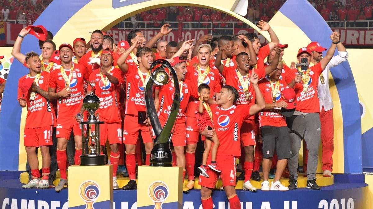O Am&eacute;rica de Cali ressurgiu das cinzas e, depois de 11 anos, voltou a se coroar campe&atilde;o colombiano