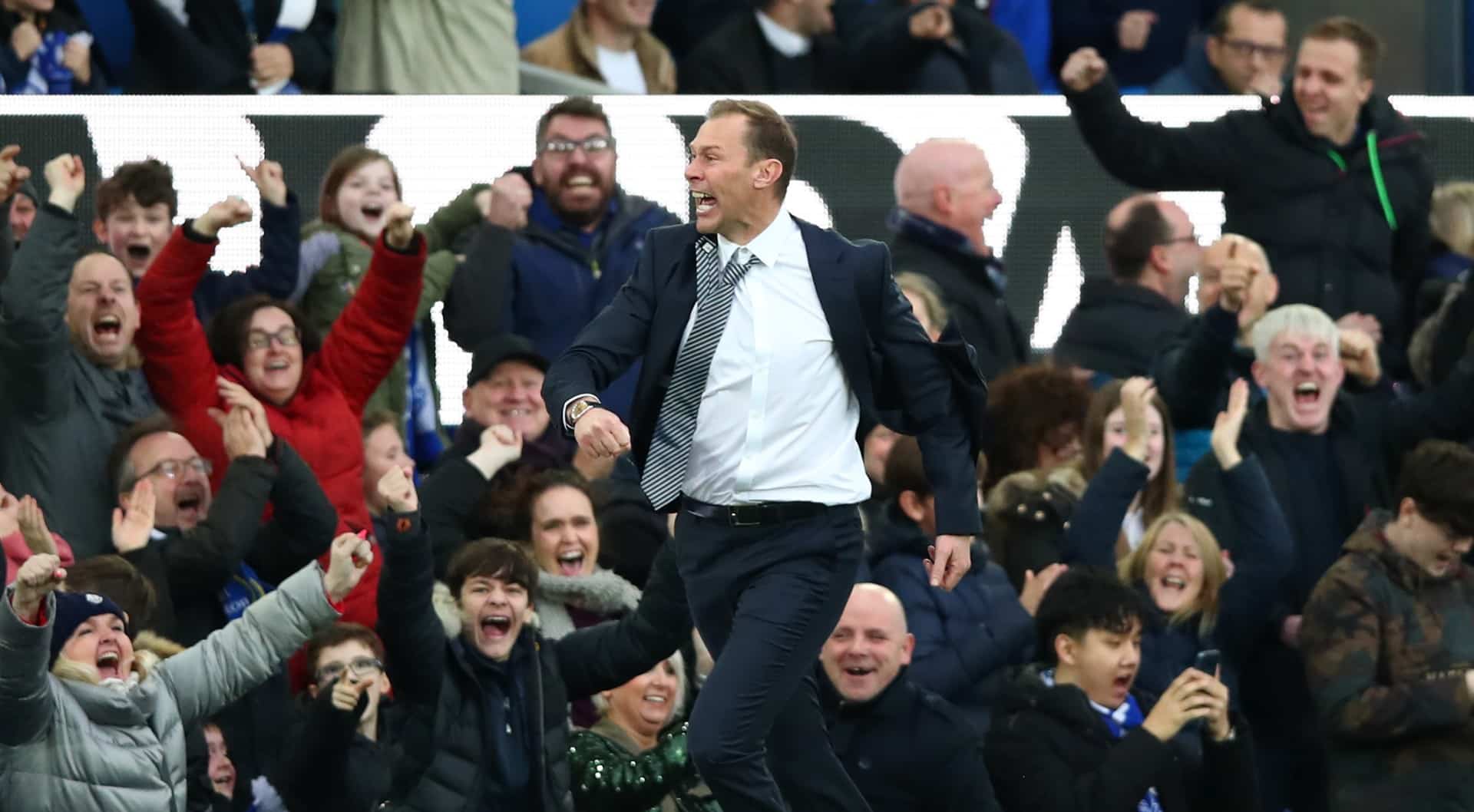 Inspirado por um velho &iacute;dolo, o Everton se mostrou outro time no vibrante triunfo sobre o Chelsea