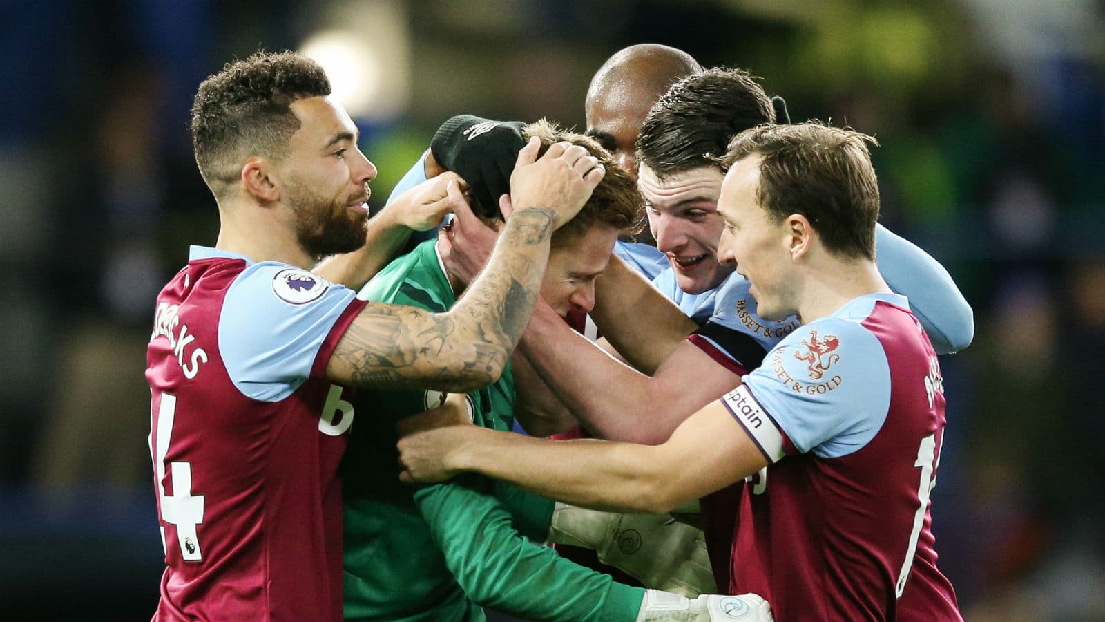 Em seu conto de fadas particular, Martin estreou na Premier League aos 33 anos e foi her&oacute;i do seu time do cora&ccedil;&atilde;o