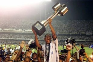 Os 20 anos do Corinthians bi brasileiro: dominante mesmo no mata-mata