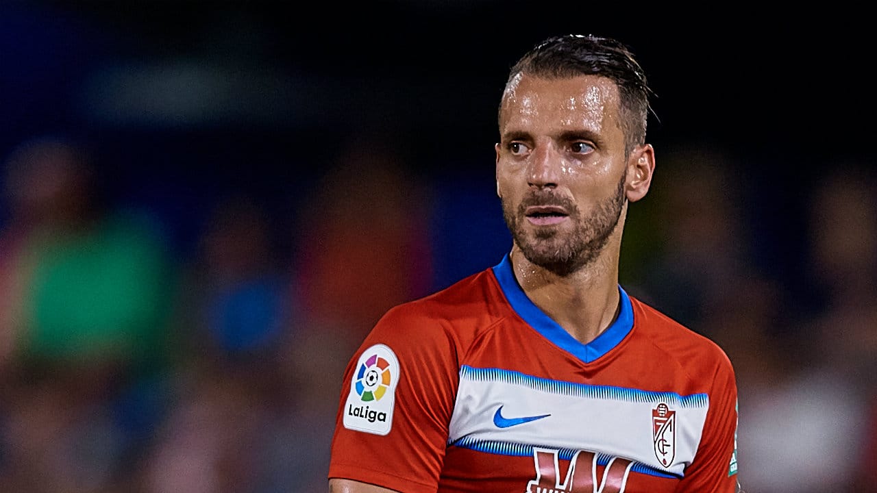 Do desempenho ruim no Tottenham &agrave; falta de profissionalismo no Real, Soldado n&atilde;o foge de seus arrependimentos