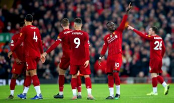 Com uma dose de aperto, o Liverpool conquista o triunfo e encerra o primeiro turno praticamente perfeito