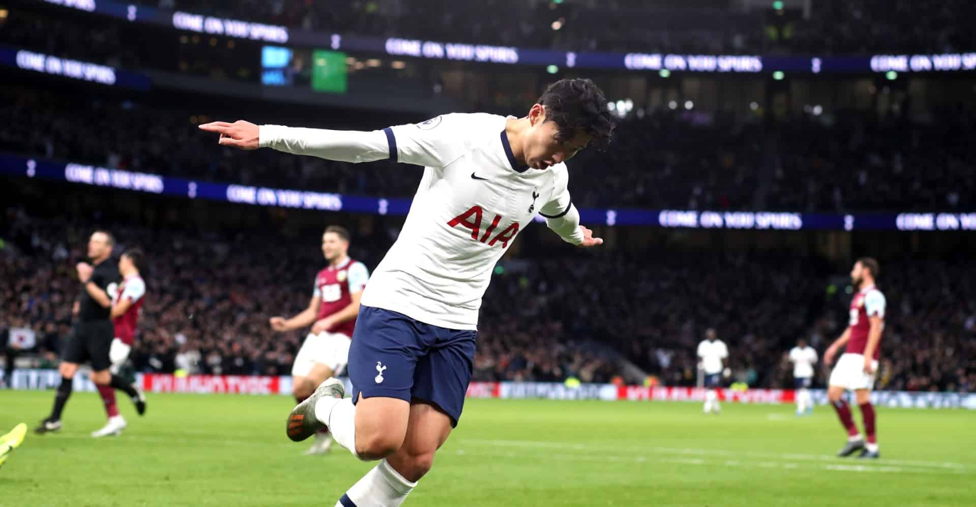 Son virou &lsquo;Sonaldo Naz&aacute;rio&rsquo;, num gol t&atilde;o espetacular que Mourinho comparou ao de Ronaldo contra o Compostela