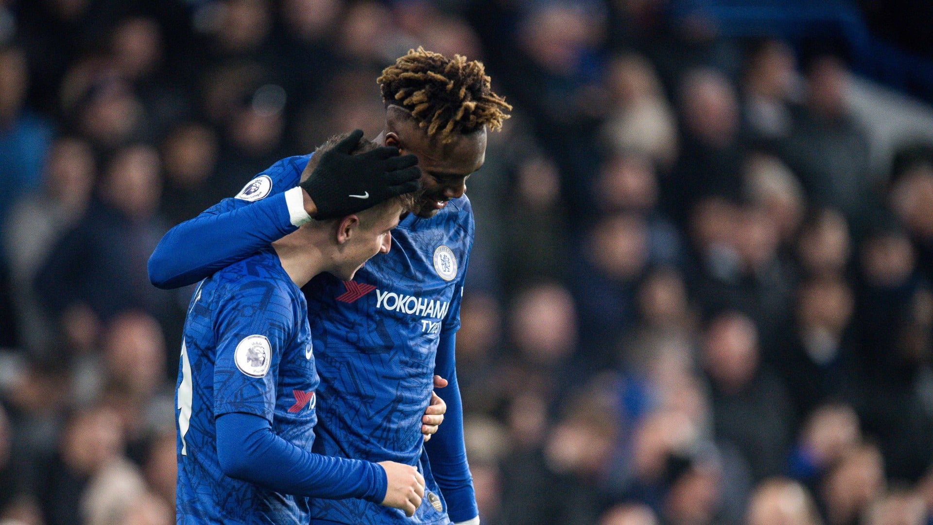 Com gol e assist&ecirc;ncia, Abraham foi essencial &agrave; vit&oacute;ria do Chelsea contra seu ex-clube