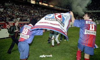 O timaço de craques que encerrou uma hegemonia: 25 anos do PSG campeão francês em 1993/94