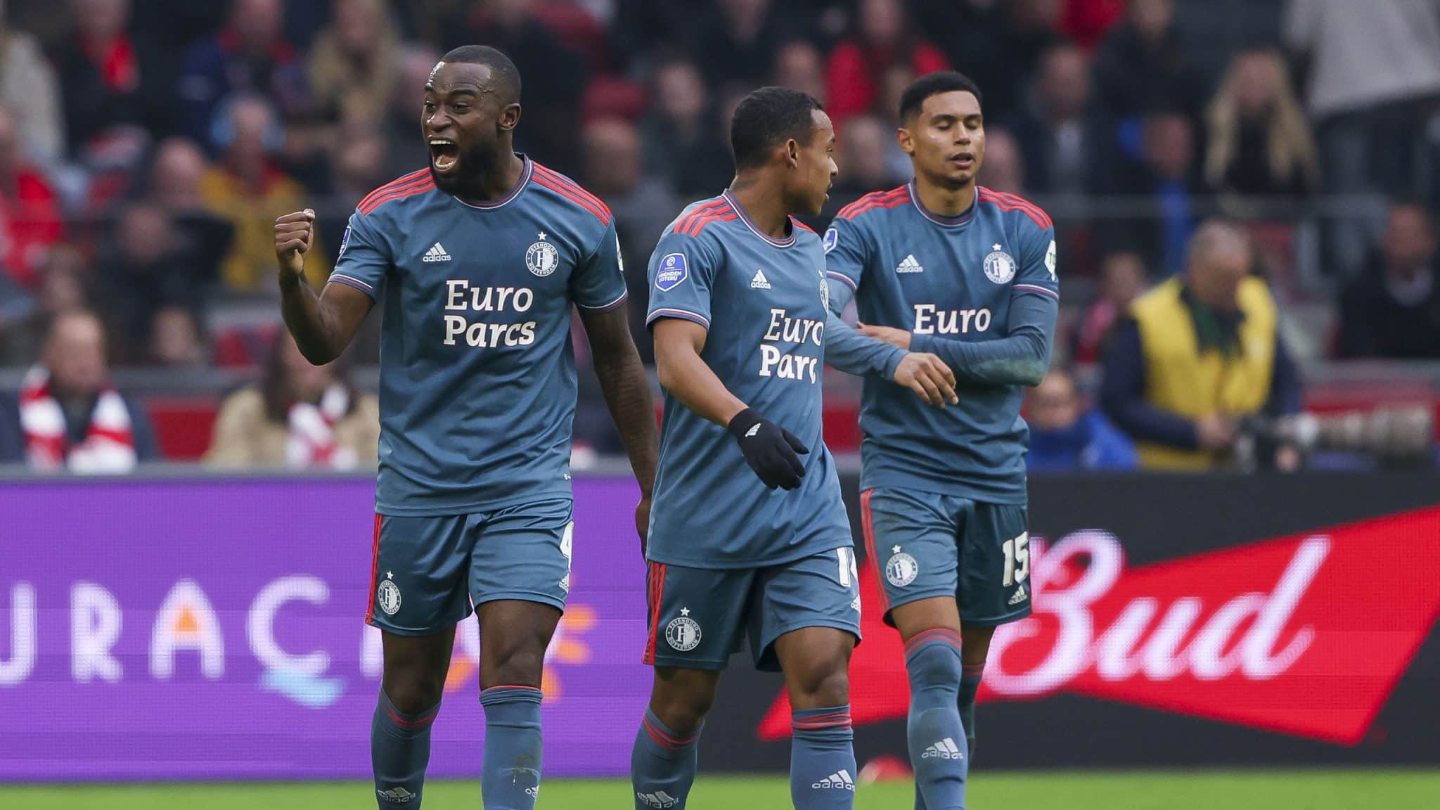 Virada da virada: Feyenoord mostra sua for&ccedil;a ao vencer Ajax em Amsterd&atilde; pela primeira vez desde 2005