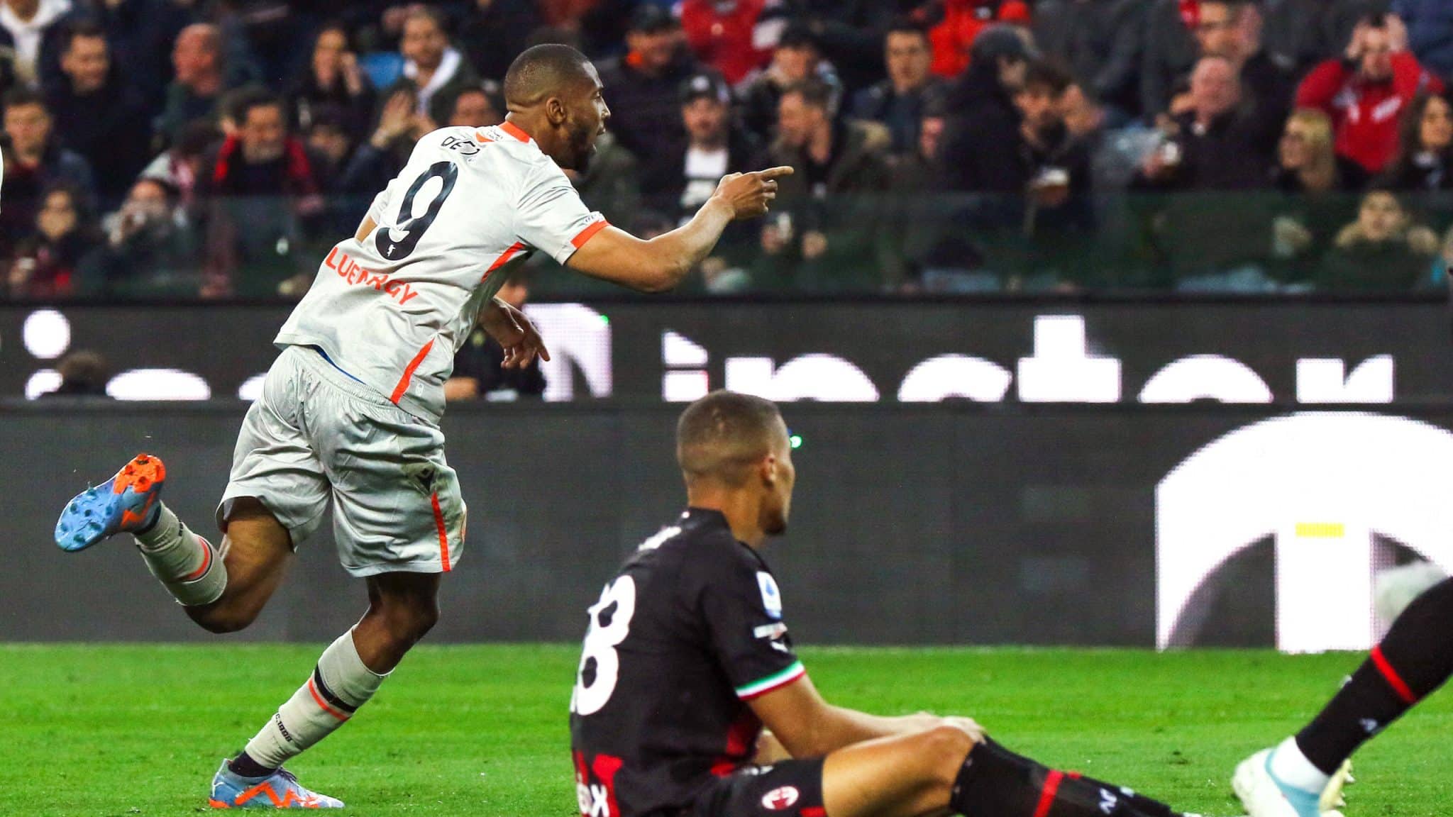 O recorde de Ibrahimovic n&atilde;o salvou o Milan de uma derrota merecida para a Udinese