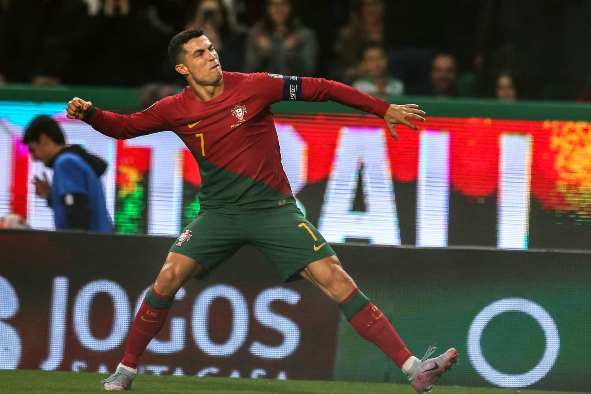 Portugal goleia sobre Liechtenstein na estreia de Roberto Mart&iacute;nez com Cristiano Ronaldo batendo recorde