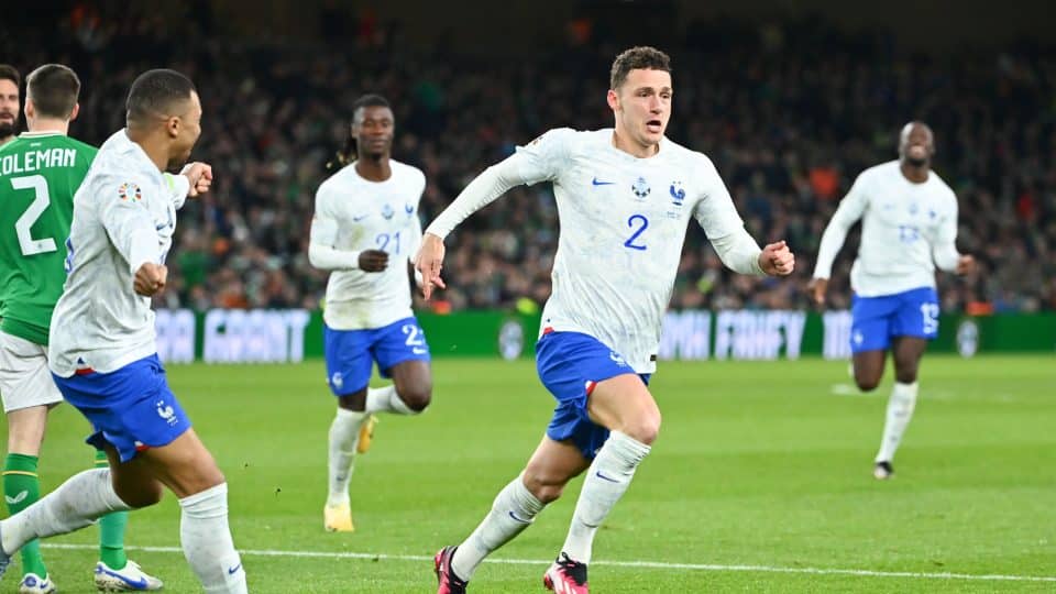 Irlanda deu trabalho para a França, que precisou suar para sair com a vitória