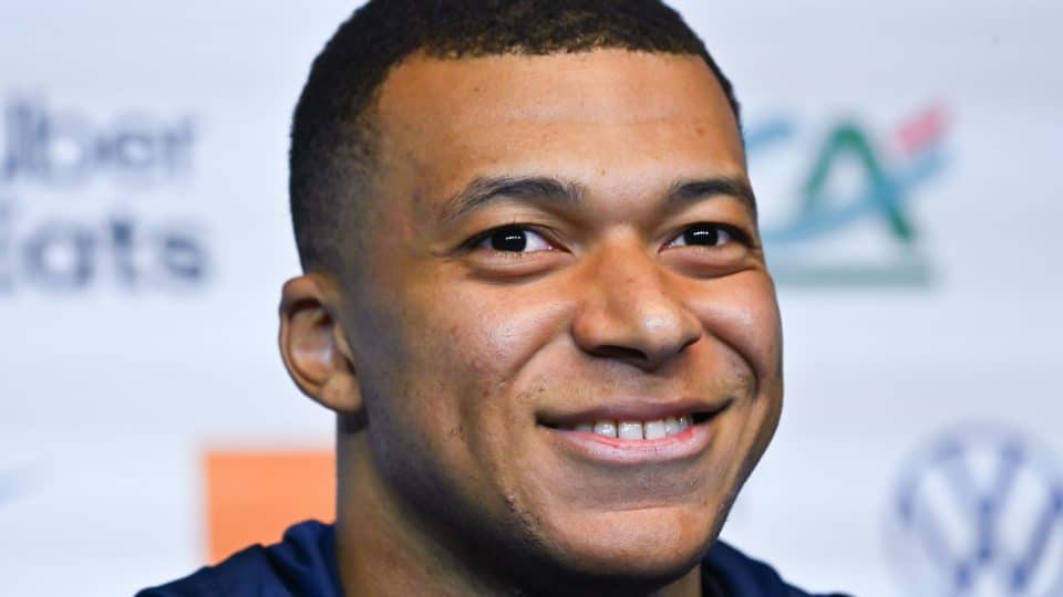 Mbappé: “A reação de Griezmann é esperada. Disse a ele que eu reagiria do mesmo jeito”