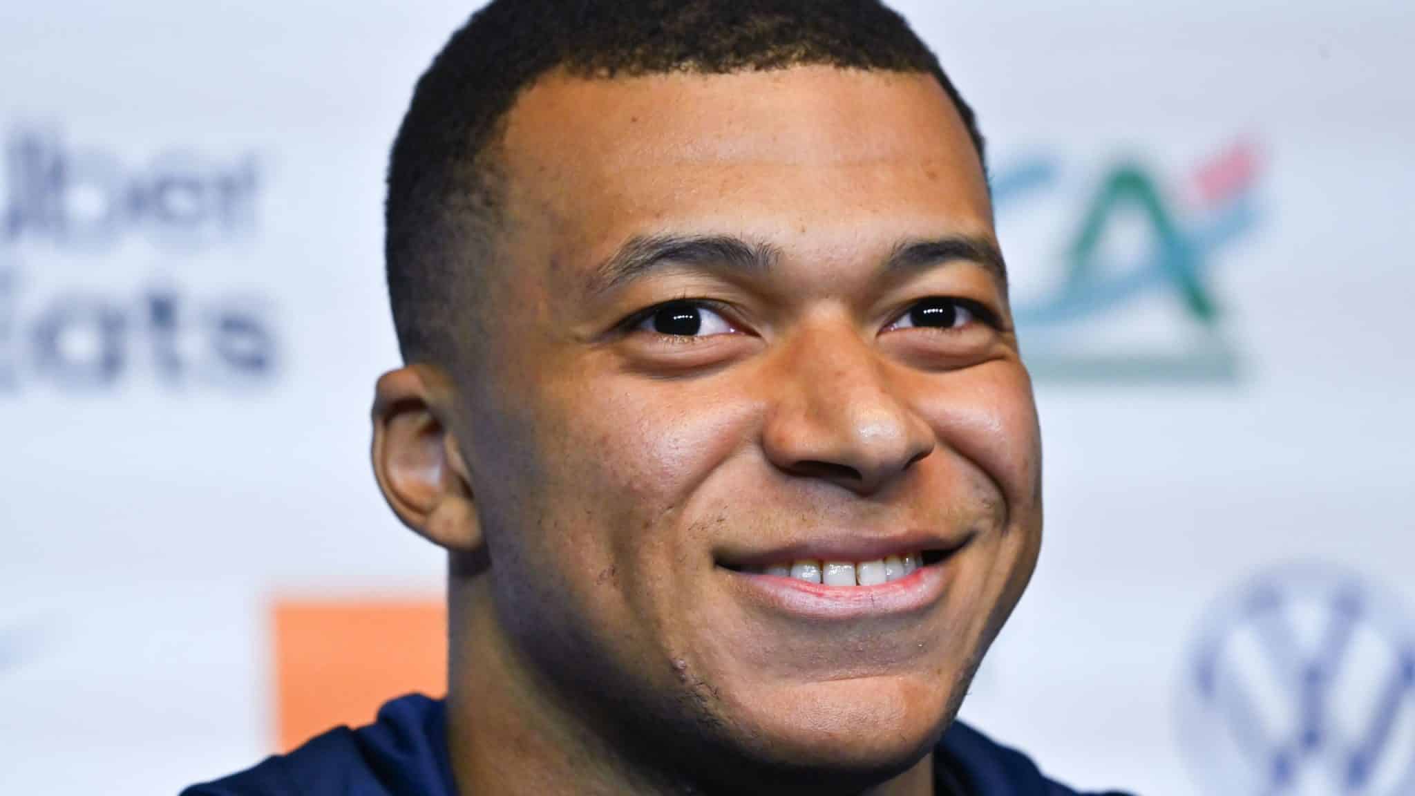 Mbapp&eacute;: &ldquo;A rea&ccedil;&atilde;o de Griezmann &eacute; esperada. Disse a ele que eu reagiria do mesmo jeito&rdquo;