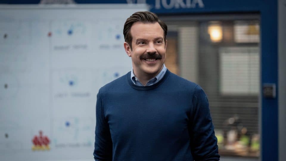 Acredite se quiser: Torcedores do Chelsea estão furiosos com a série Ted Lasso por uma faixa