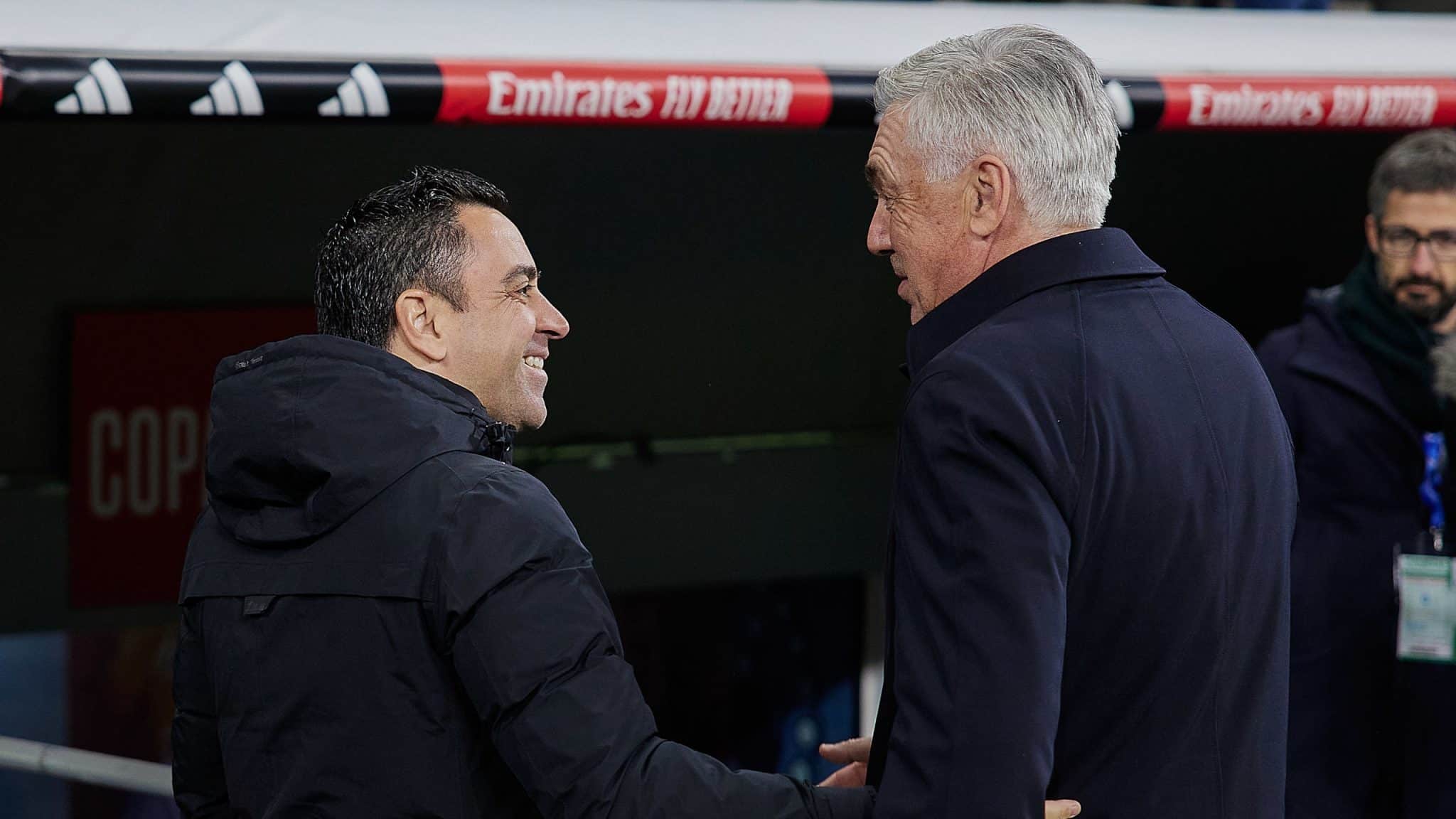 Ancelotti sobre gol anulado: &ldquo;Tenho d&uacute;vidas&rdquo;; Xavi: &ldquo;Me surpreendo com a declara&ccedil;&atilde;o, &eacute; cient&iacute;fico&rdquo;