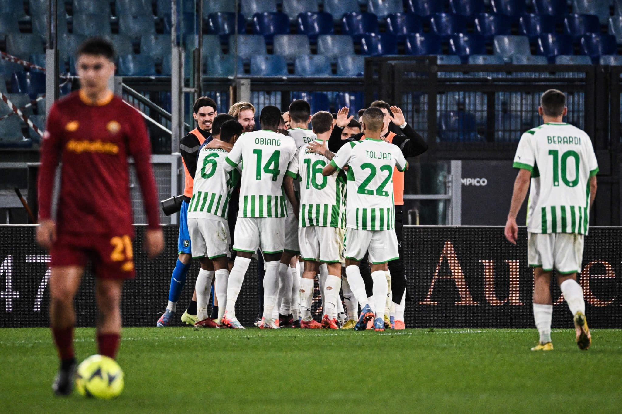 A Roma n&atilde;o d&aacute; descanso &agrave; sua torcida e perde do Sassuolo no Ol&iacute;mpico, num movimentado 4&times;3