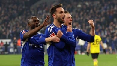 O Schalke causou outra frustra&ccedil;&atilde;o no Dortmund, ao reagir duas vezes e buscar o empate no d&eacute;rbi