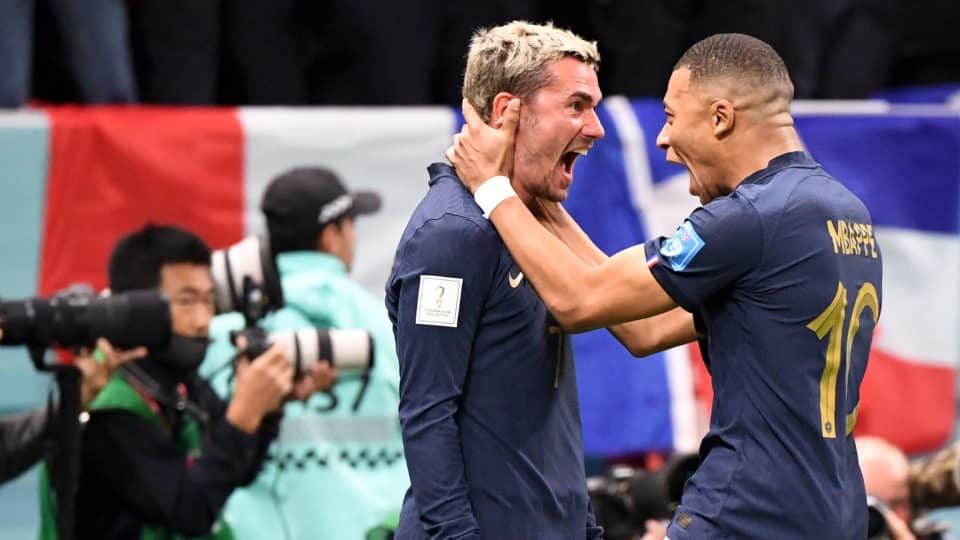 Deschamps escolhe Mbappé como novo capitão da França – e parece que Griezmann não ficou muito satisfeito