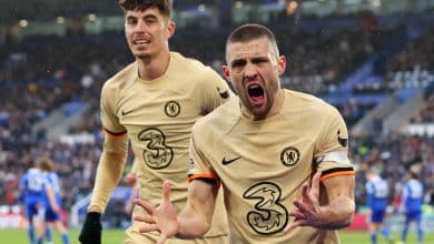 O Chelsea manteve a empolga&ccedil;&atilde;o e, num jogo de bonitos gols, derrotou o Leicester no King Power