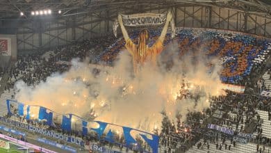 As torcedoras do Olympique de Marseille elaboraram um mosaico para enfatizar as lutas do Dia Internacional da Mulher