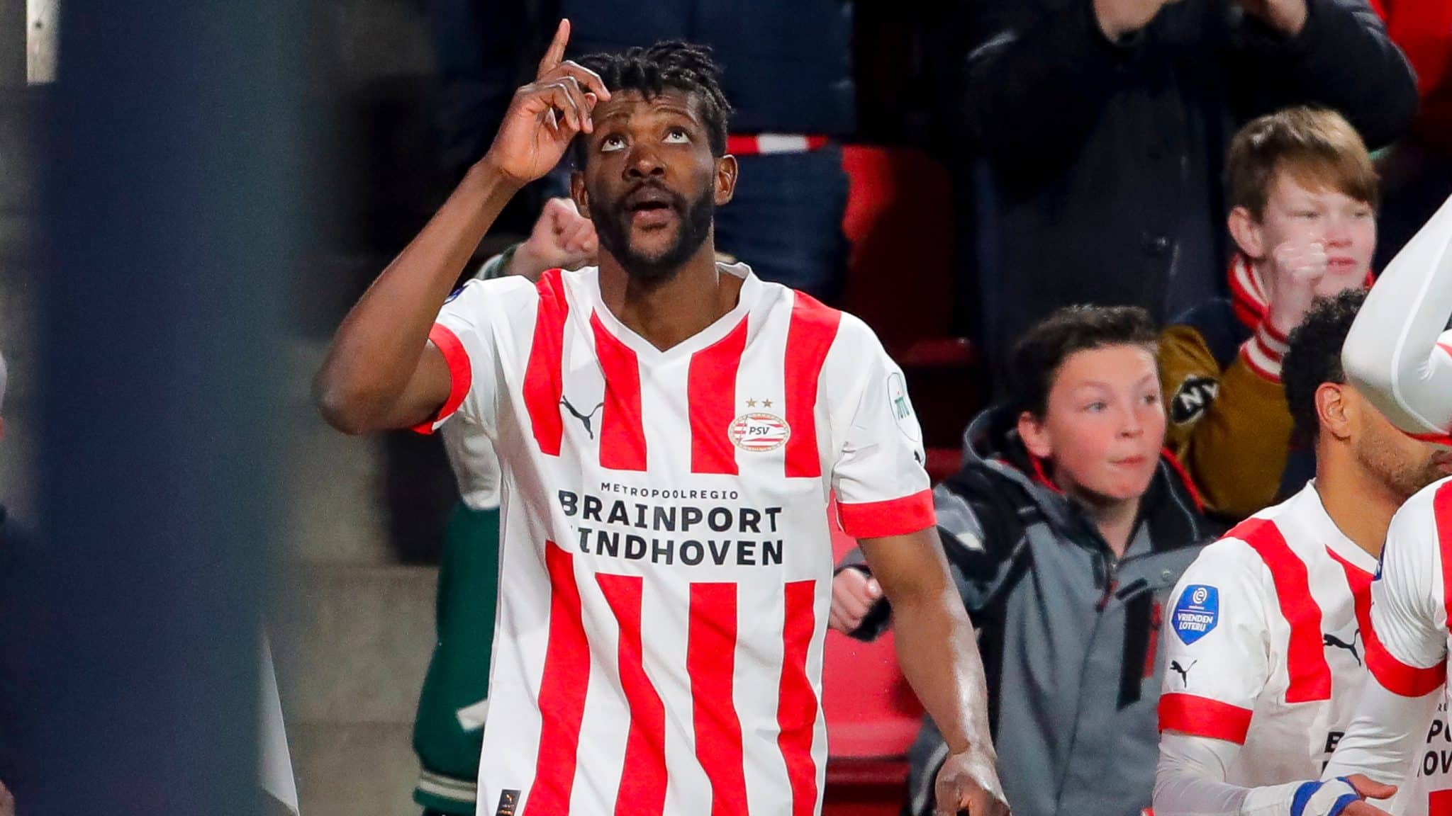 A bomba de Sangar&eacute; atingiu 170 kms/h e (realmente) n&atilde;o deu chance para o goleiro do ADO Den Haag