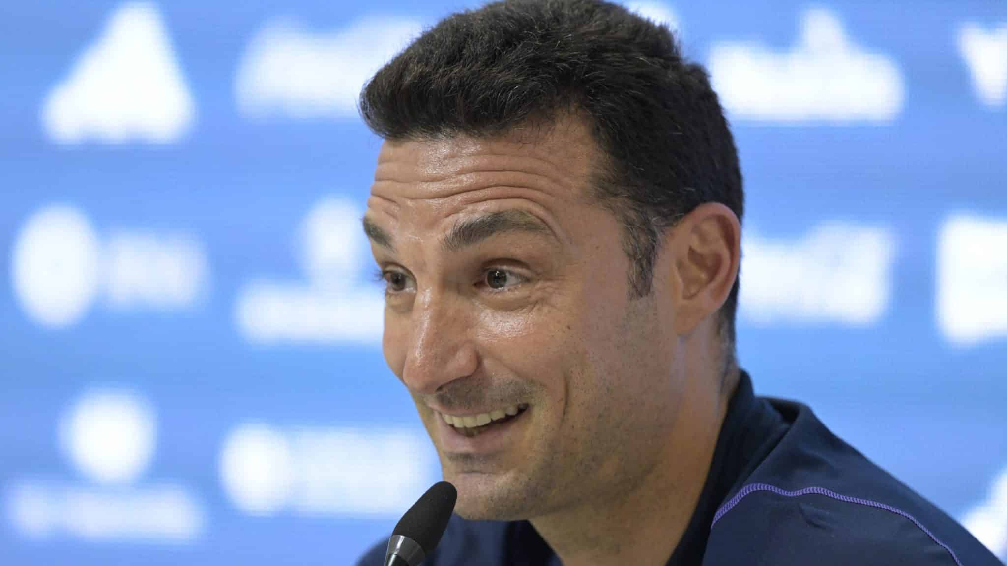 Scaloni: &ldquo;As pessoas est&atilde;o felizes e nos veem, de alguma forma, como her&oacute;is&rdquo;