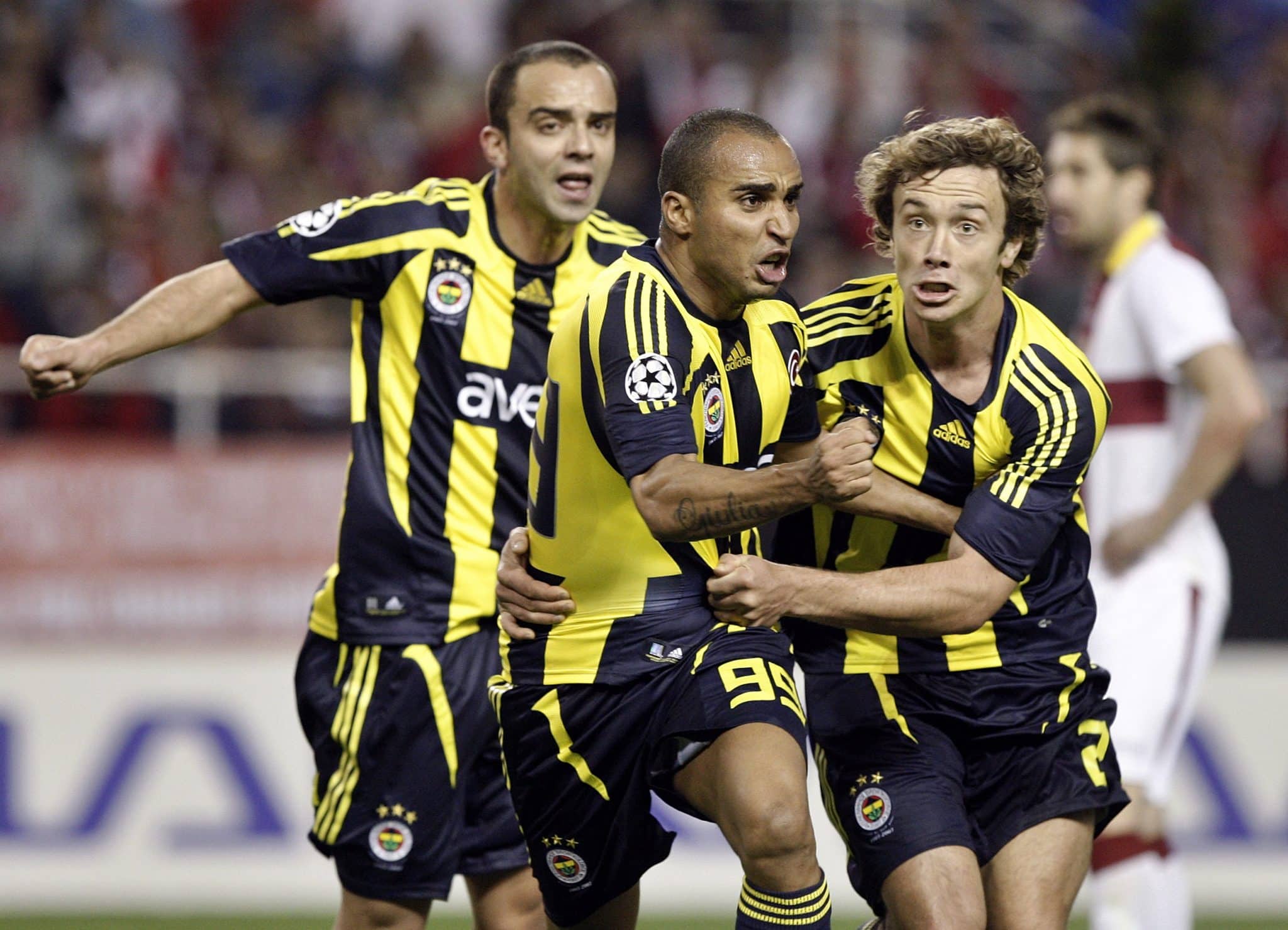 Quando Fenerbah&ccedil;e e Sevilla, recheados de brasileiros, fizeram duelos memor&aacute;veis pelas oitavas da Champions