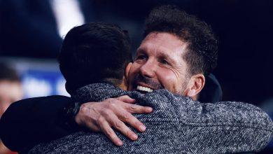 Foi emocionante a rea&ccedil;&atilde;o de Simeone ao perceber que seu filho Gio estava presente para o jogo hist&oacute;rico no Metropolitano