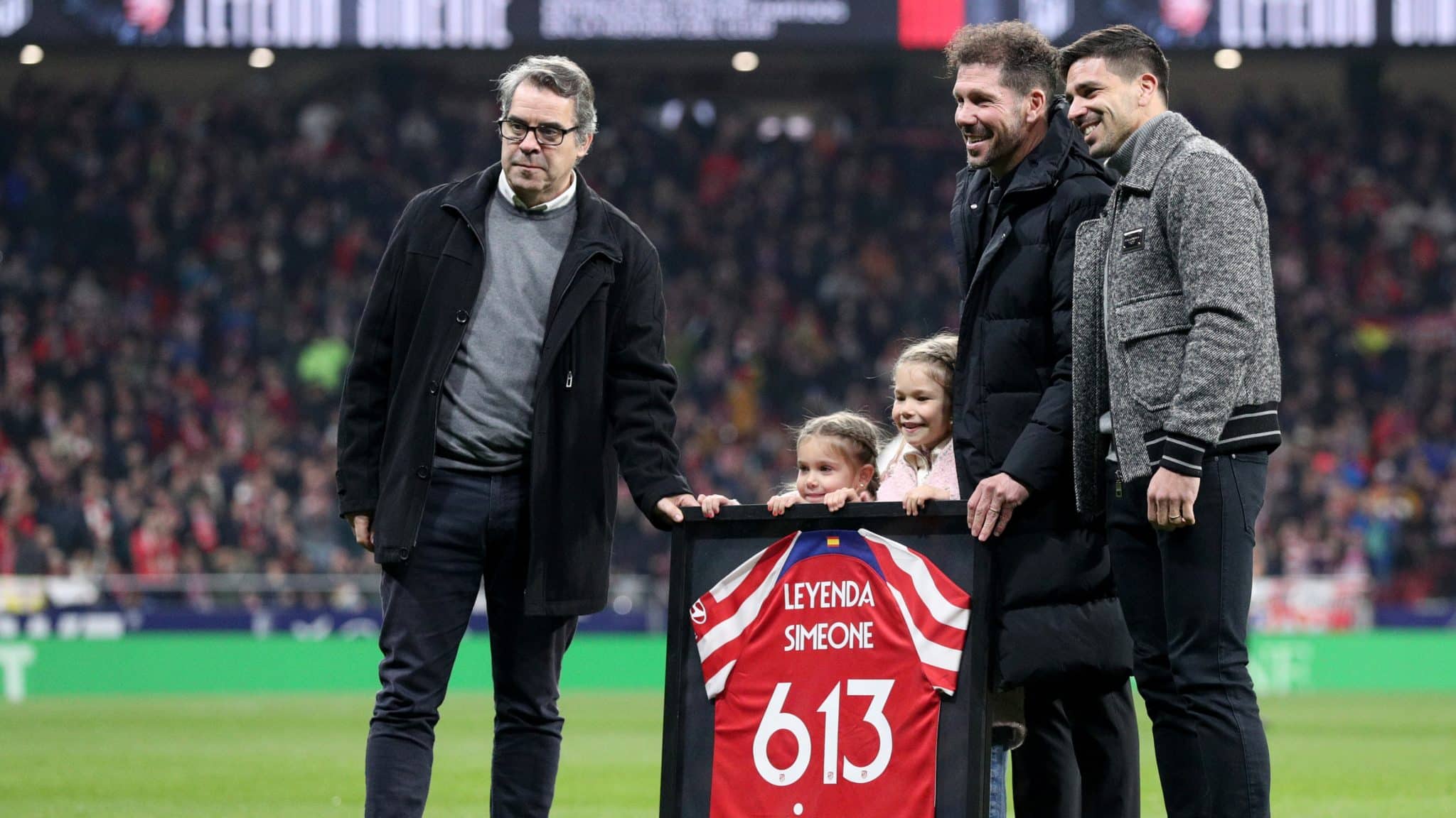 Simeone ganhou uma goleada de presente no jogo em que superou Aragon&eacute;s como o t&eacute;cnico que mais vezes treinou o Atleti