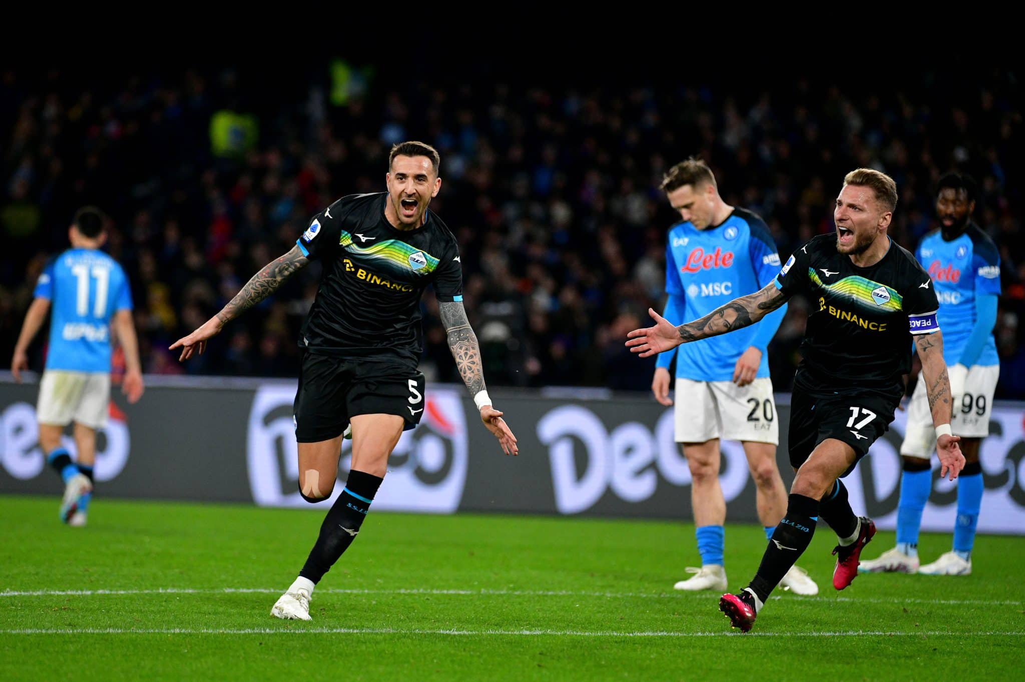 A Lazio conseguiu uma fa&ccedil;anha: travou a m&aacute;quina do Napoli e saiu com o triunfo em pleno Maradona