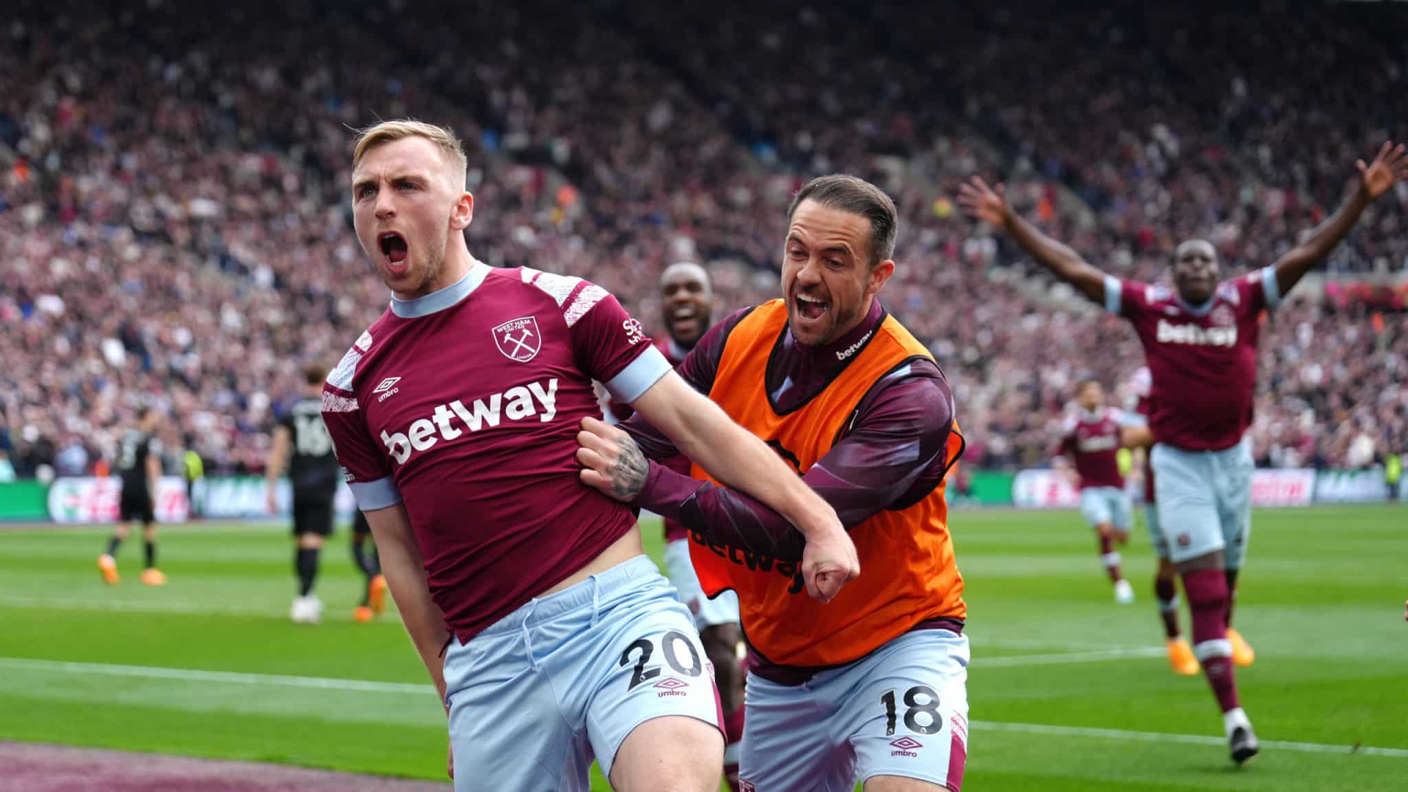 Arsenal desperdi&ccedil;a mais uma vantagem de dois gols e West Ham arranca empate que complica o l&iacute;der