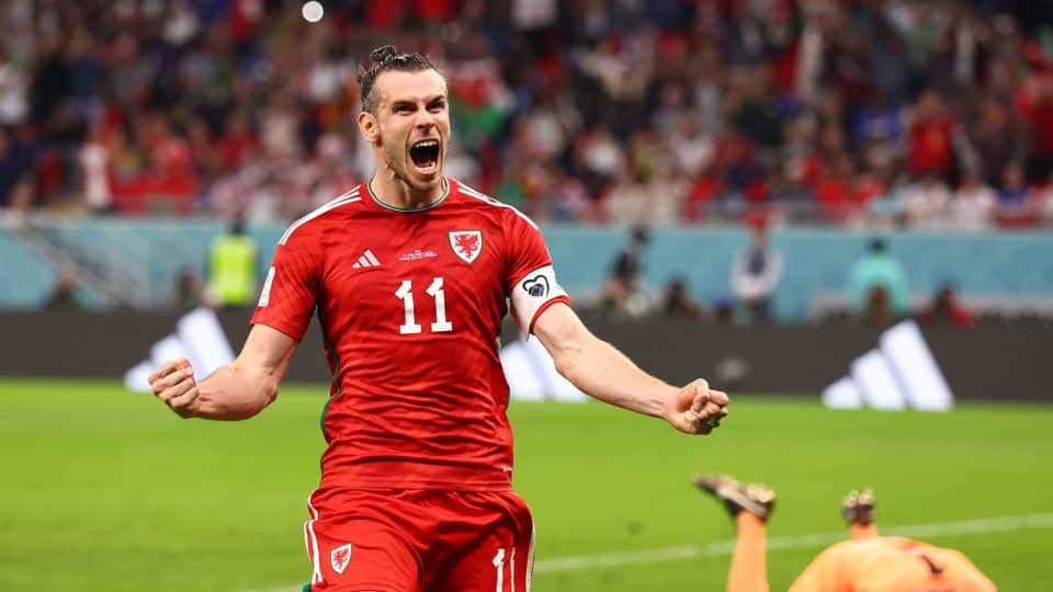 Bale no Wrexham? Ryan Reynolds e Rob McElhenney tentam seduzir estrela galesa a sair da aposentadoria