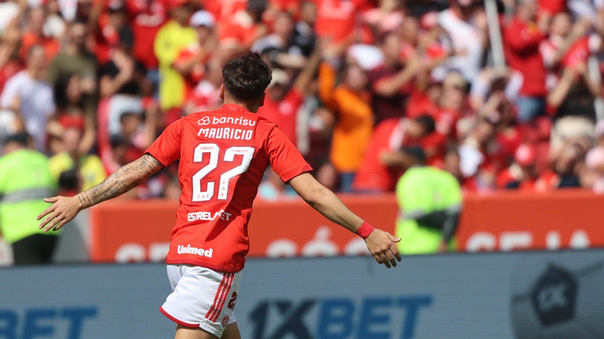 Flamengo e Internacional trocaram gola&ccedil;os, mas foi o Colorado quem sorriu por &uacute;ltimo