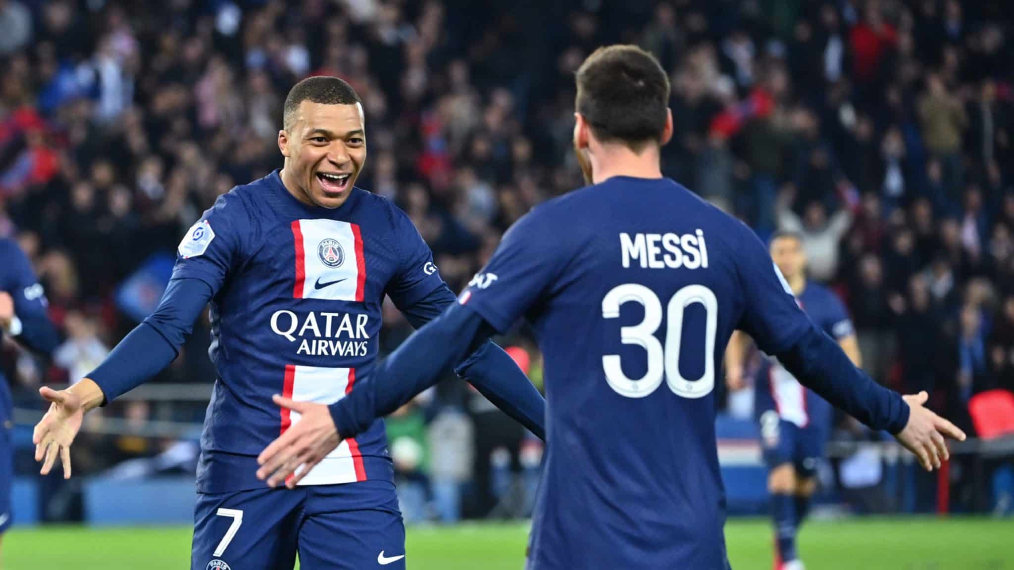 PSG n&atilde;o d&aacute; chance para o azar e derruba o vice-l&iacute;der Lens para ficar pr&oacute;ximo do t&iacute;tulo