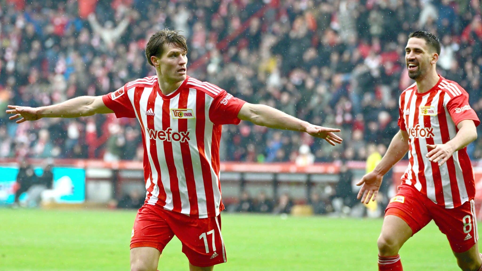 Union Berlim se recusa a desistir do sonho do t&iacute;tulo e detona o Stuttgart