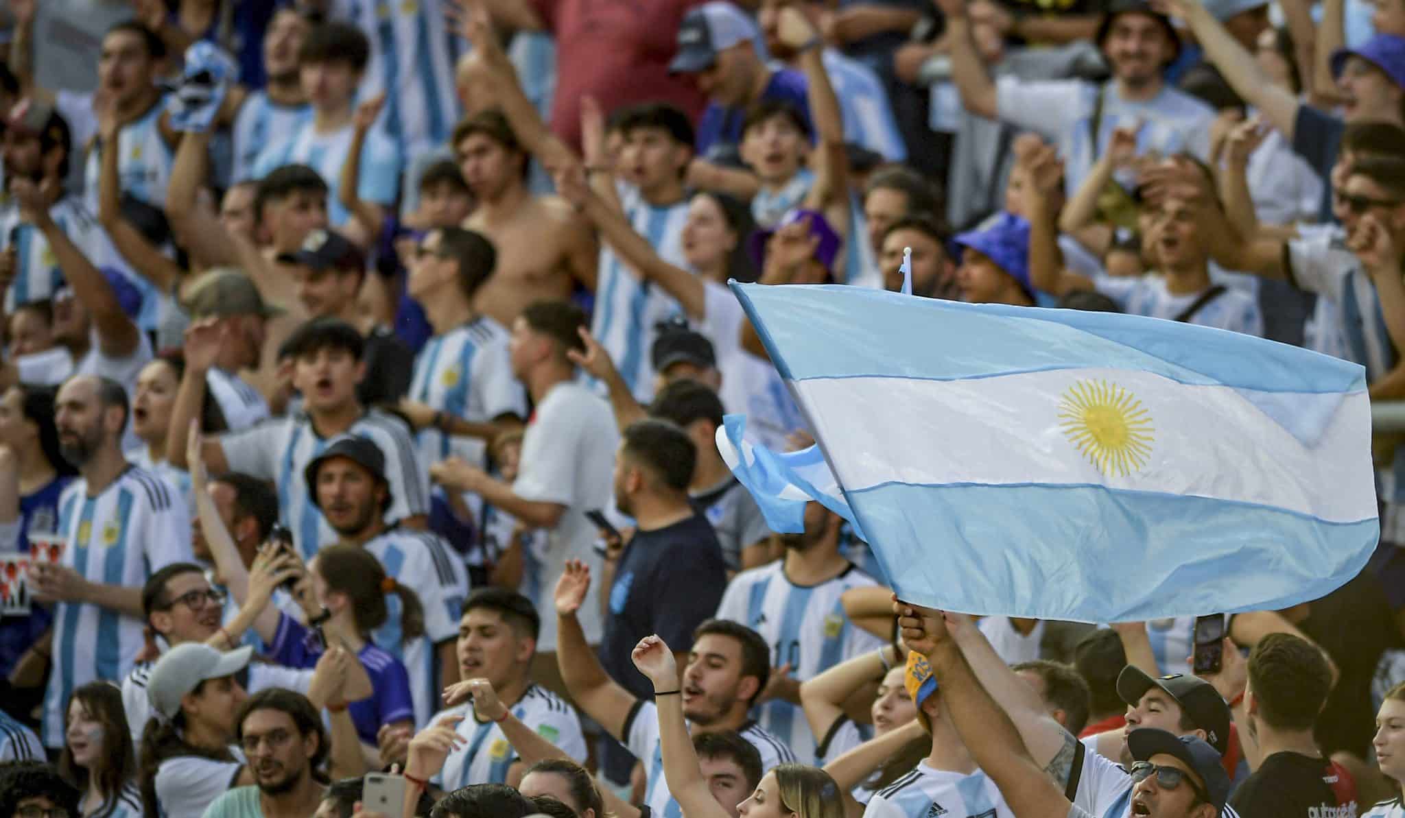 A Argentina era uma bola de seguran&ccedil;a e vai receber o Mundial Sub-20 em maio, ap&oacute;s Fifa tir&aacute;-lo da Indon&eacute;sia