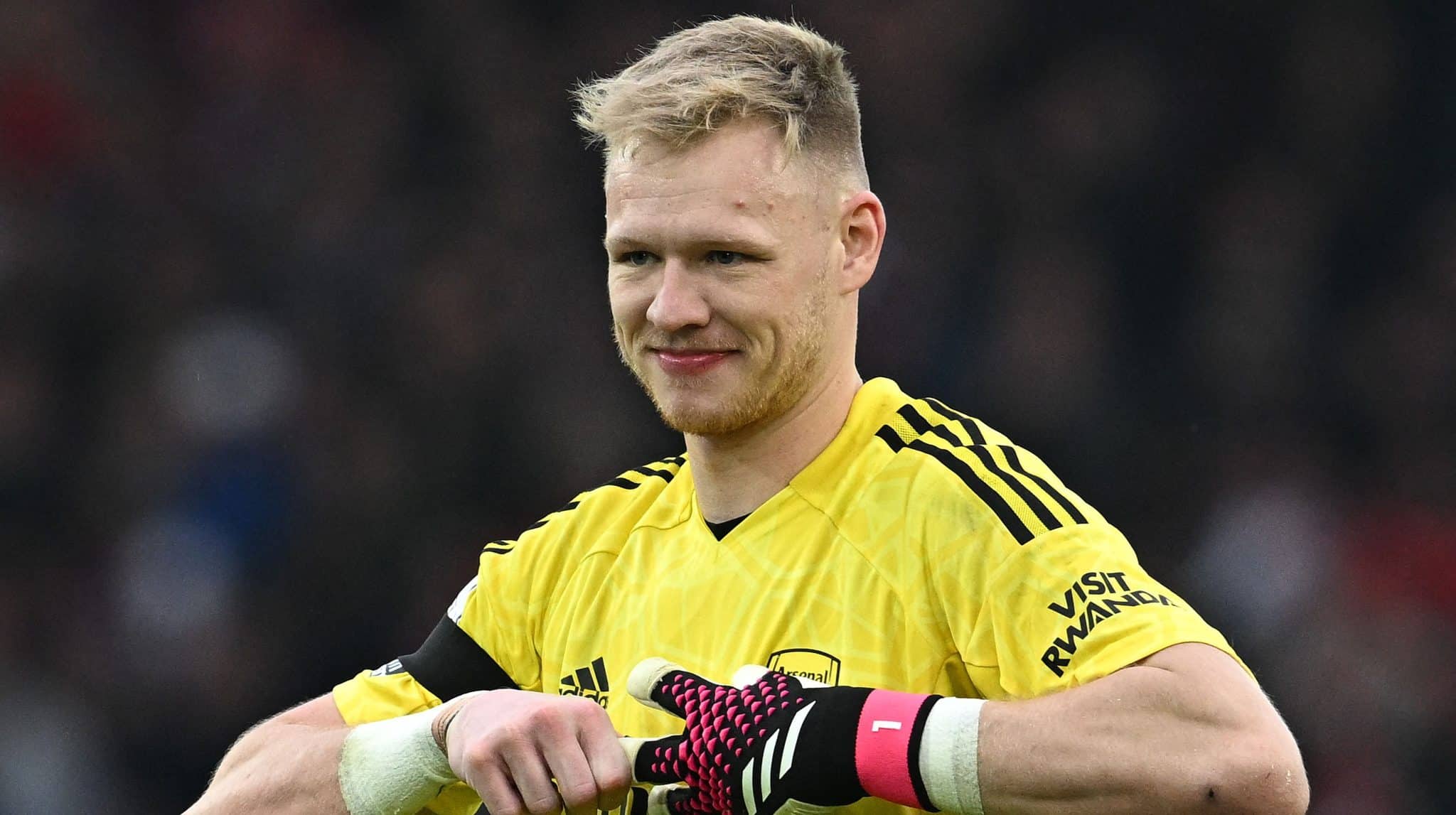 Ramsdale, sobre partida&ccedil;a contra o Liverpool: &ldquo;N&atilde;o existem jogos melhores para se disputar&rdquo;