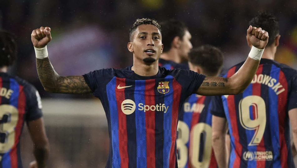 O Barça aproveitou as circunstâncias para amassar o Betis e dar mais um passo rumo ao título