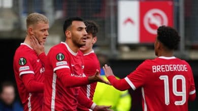 AZ reverte a derrota na ida, elimina o Anderlecht nos p&ecirc;naltis e volta a uma semifinal continental ap&oacute;s 18 anos