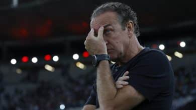 A contrata&ccedil;&atilde;o de Cuca soou como desrespeito a parte da torcida e &eacute; dif&iacute;cil imaginar que a insatisfa&ccedil;&atilde;o cessar&aacute; no Corinthians