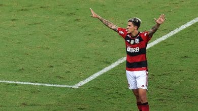 O Flamengo ap&aacute;tico da ida se transformou numa m&aacute;quina de gols na volta e estra&ccedil;alhou o Maring&aacute;
