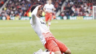 Fornals deu o famoso chute-escorpi&atilde;o para fechar a vit&oacute;ria enf&aacute;tica do West Ham com um gola&ccedil;o