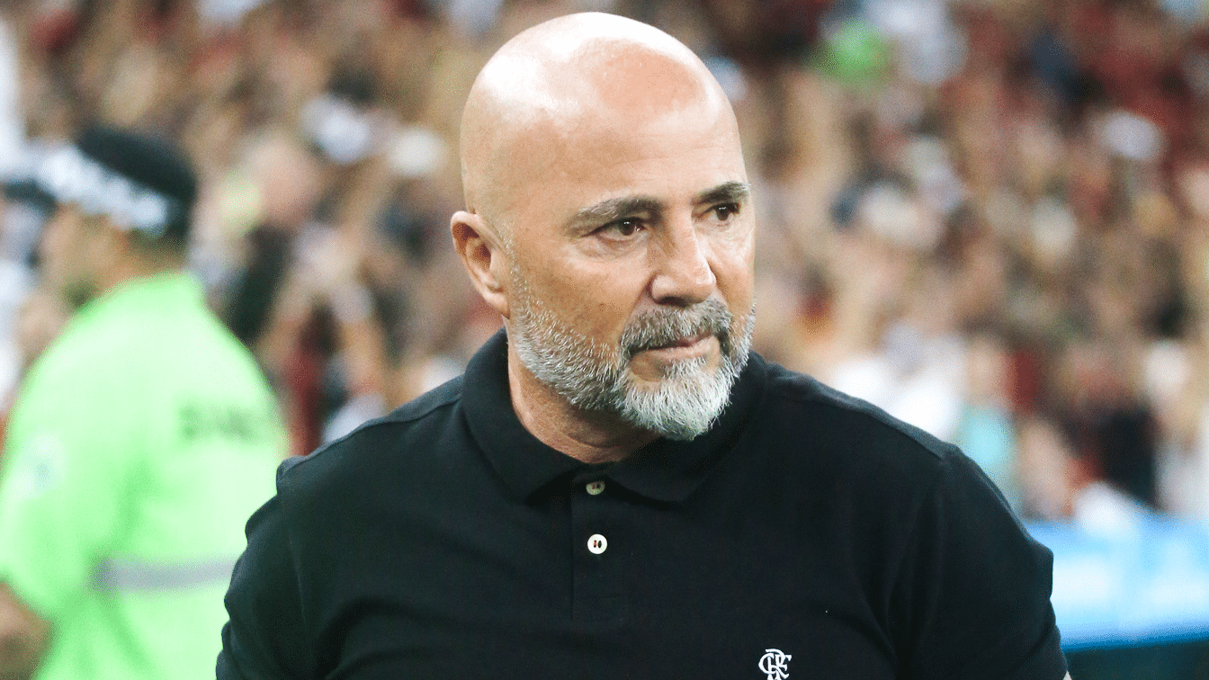 Flamengo mant&eacute;m Sampaoli, mas demite preparador f&iacute;sico que agrediu Pedro