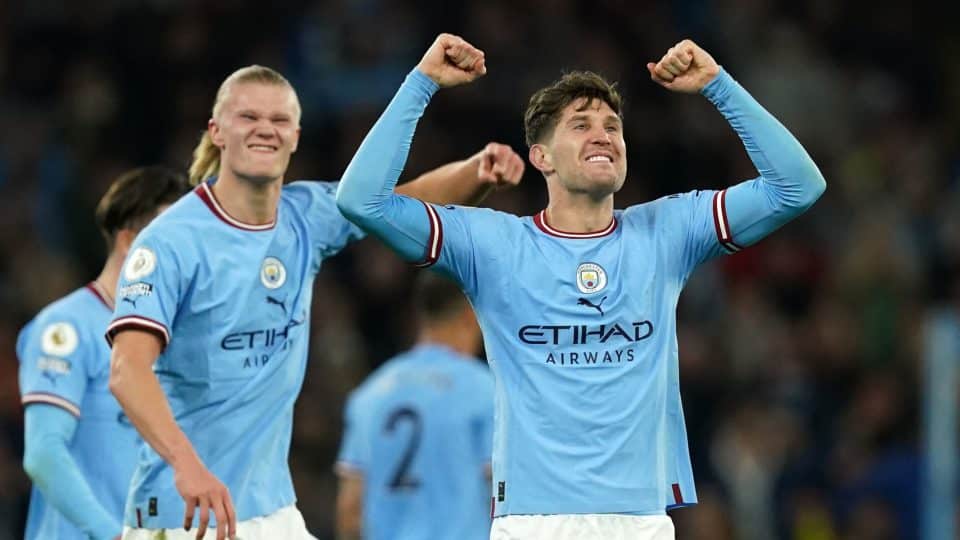 City consolidou sua arrancada se impondo contra o Arsenal, como o grande campeão que é, e tem caminho aberto para o tri