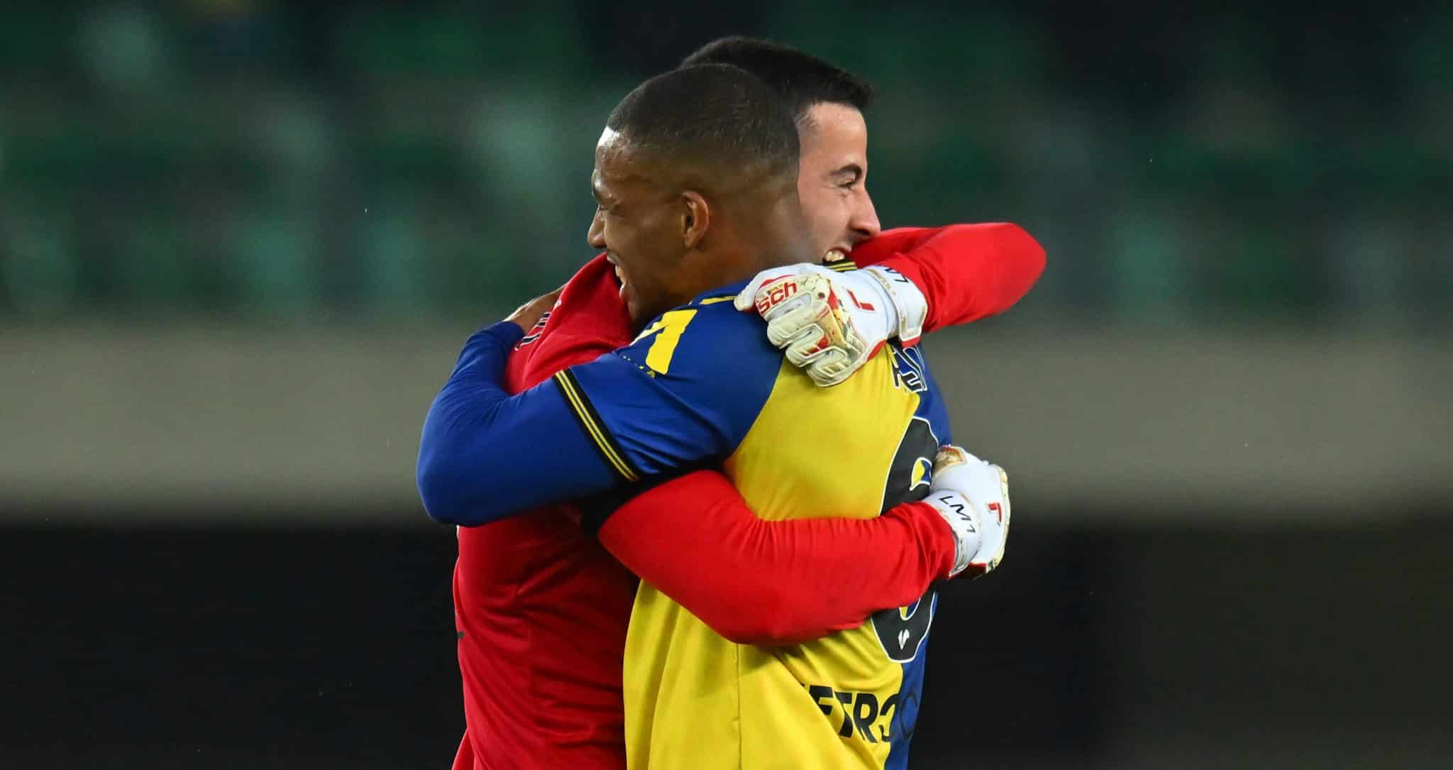 Um gol por cobertura do meio da rua, no &uacute;ltimo minuto, selou a emocionante virada do Verona