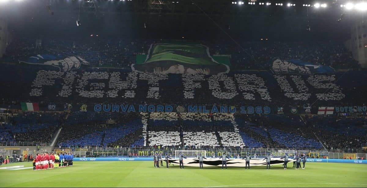 O que a torcida da Inter fez no San Siro foi um espet&aacute;culo e um arrepiante aperitivo para o cl&aacute;ssico na semifinal