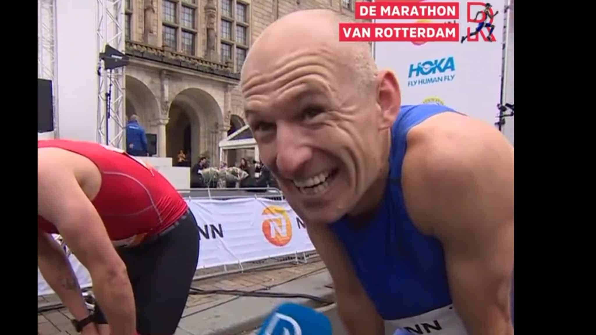 Uma vez atleta, sempre atleta: Robben corre a Maratona de Roterd&atilde; em menos de tr&ecirc;s horas