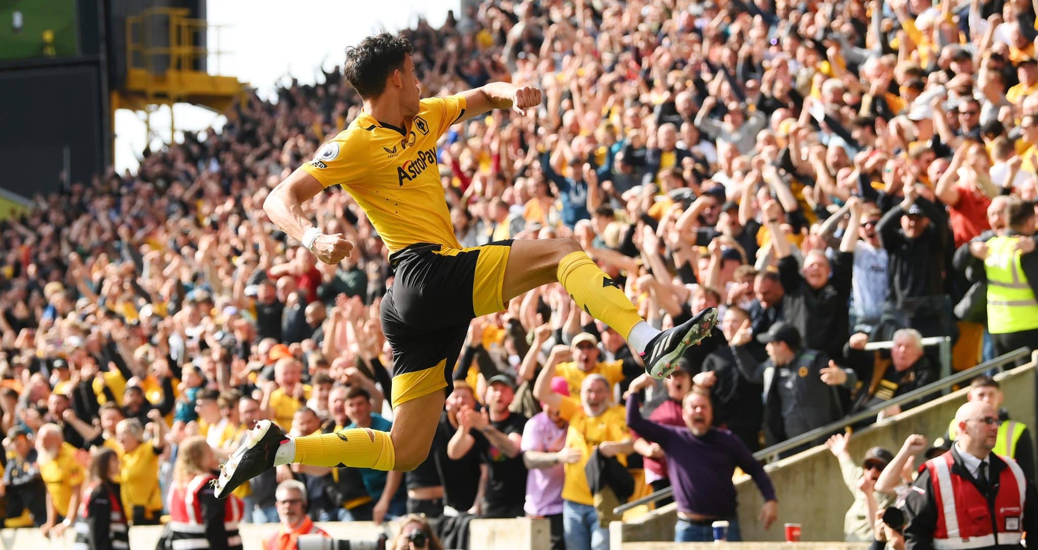 Matheus Nunes pegou na veia e seu gola&ccedil;o carimbou a reestreia de Lampard no Chelsea com derrota