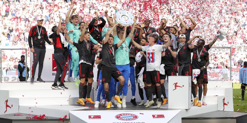 Estava óbvio há muito tempo: Bayern comemora título agônico graças a uma entregada histórica do Dortmund