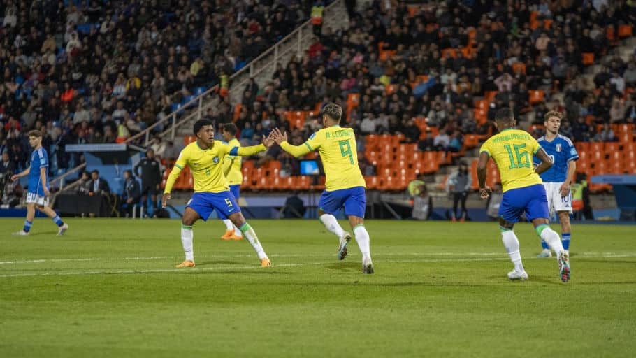 Brasil joga mal, perde, mas mais que isso &eacute; preciso responder: para que serve o Mundial Sub-20?