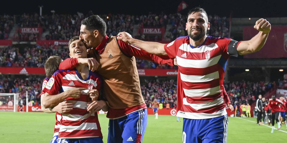 Granada e Las Palmas garantem acesso direto e voltam para a elite espanhola
