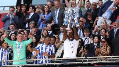 O Sheffield Wednesday coroou sua epopeia na League One com o acesso selado no &uacute;ltimo lance da prorroga&ccedil;&atilde;o